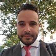 Doy clases de marketing online, desarrollo web con WordPress, enseño también SEO nivel básico, etc